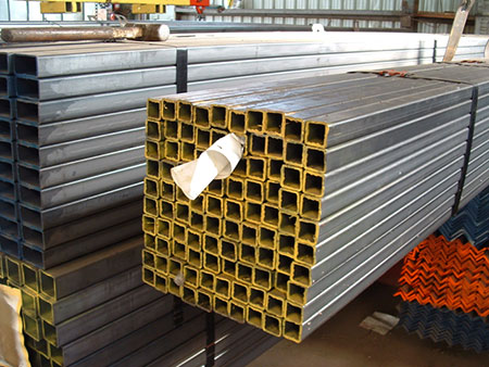Action Steel carries a substantial inventory of square and rectangular steel tubes for sale.
